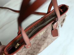 -COACH蔻驰(银泰店)