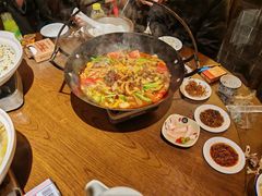 -富正毅三下锅·湘西韵味(天门山索道店)