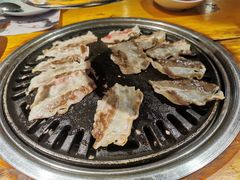 -唯成•韩国炭火烤肉 유성고기