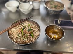 -正宗杨记普洱酸醋米线(总店)