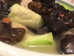 鸡汁丝瓜浸木耳-港丽餐厅(高德置地店)