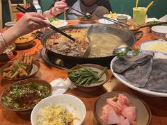 -周小明火锅(黑金冠社区店)