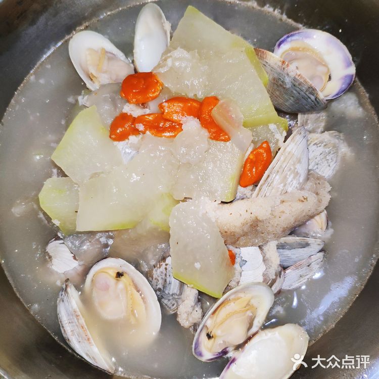 懒人必备技能——百搭枸杞白贝竹荪汤