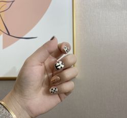 -UGIRL有个美甲