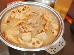 洪湖野藕排骨汤-刘胖子家常菜·蹄花焖藕(中南店)