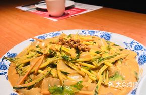 Homemade Sesame Sauce Pork Noodles