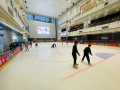 -冰纷万象滑冰场(二七万象城店)