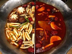 台式麻辣锅-湊湊火锅·茶憩(杭州湖滨银泰in77店)