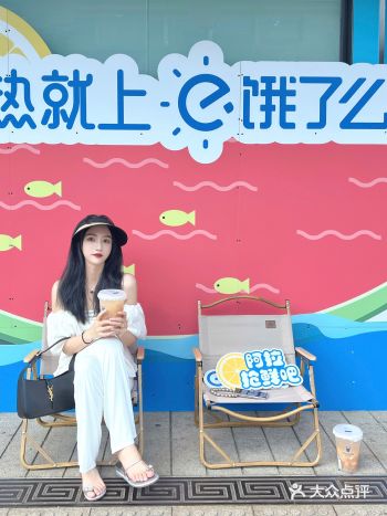 居然在宁波公交车站喝上了茶百道饿了么清凉一夏