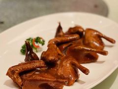 脆皮乳鸽-利苑酒家(合景国际金融广场店)