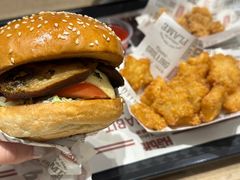 -The Habit Burger Grill 哈比特汉堡(爱琴海店)
