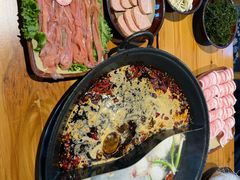 -壹兆圆重庆火锅手工炒底料(长白格林玫瑰湾店)