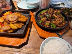 -九锅一堂酸菜鱼(万达广场店)