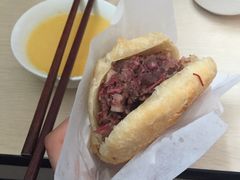 -闫家驴肉老店(华电一校店)
