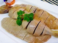 -亚龙湾亚泰商业街