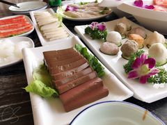 -云中捞高空旋转餐厅(商茂世纪广场店)