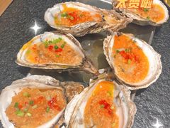 -何妹湿辣牛肉·粤式烧烤砂煲(桂雅路店)