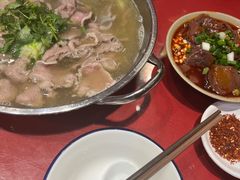 -谢老五跷脚牛肉·非遗传承店