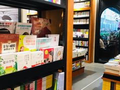 零售区-西西弗书店&矢量咖啡(凯德晶萃广场店)