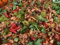 鲜椒叮叮兔-罗妈砂锅(四川成都奎星楼店)