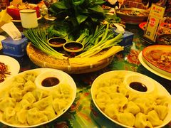 -闯关东东北农家菜(崂山石老人店)