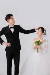 -雪中彩影婚纱摄影·微光艺术中心