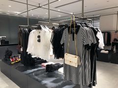 -URBAN REVIVO(欢乐海岸购物中心店)