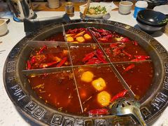 纯手工打造红汤锅-莽子老火锅(大坪店)