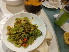 -巴特餐饮6加1音乐餐吧·新疆菜