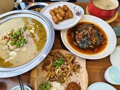 -有红鸡毛店·川菜(建设路店)