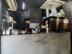 -CowCow其其·牛杂咖啡公司(六运店)