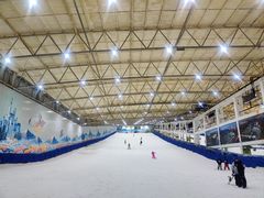 -乔波室内滑雪场