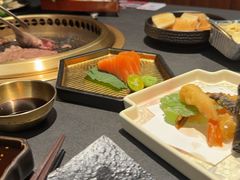 -铭牛烧肉·和牛海鲜自助(高新月牙湖店)