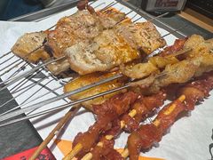 -三兄弟灰太狼烧烤.龙虾烤鱼(上海交大店)