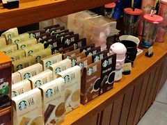 零售区-星巴克臻选(广州太古汇店)