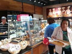 面包甜点陈列柜-苹果花园(桂林路店)