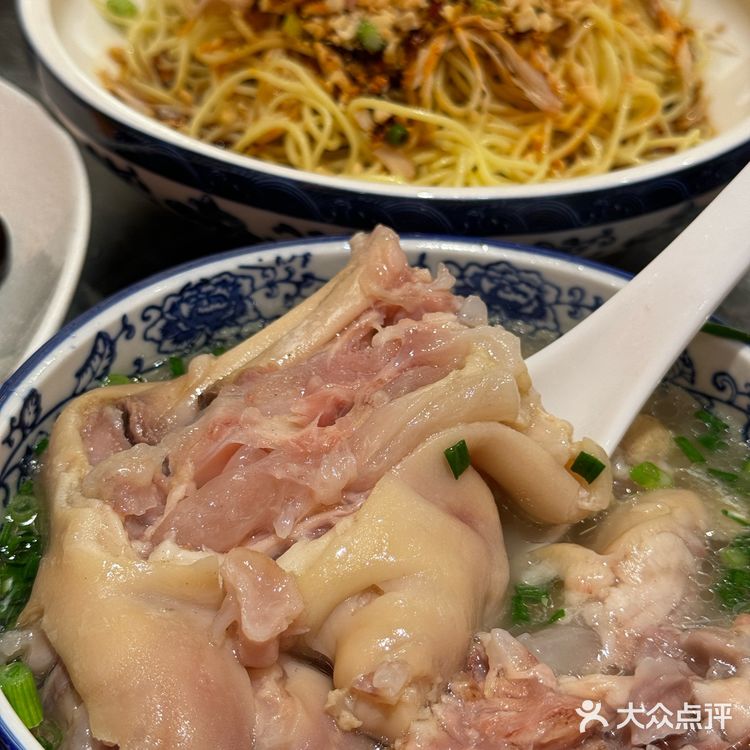 成都土著都心心念念的蹄花，巨巨巨好吃！