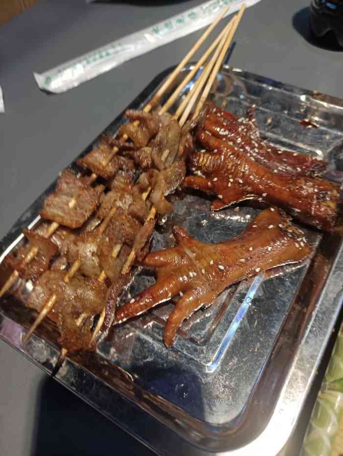 小青年烧烤(东悦城旗舰店)-"他家吃吃饭我都懵了……感觉不嗨下都