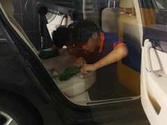 -壹捷汽车服务徐汇店(上海旗舰店·徐汇店)