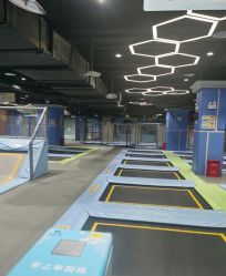 -反弹蹦床公园(南坪万达店)