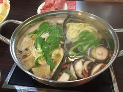 -呷哺呷哺(普陀乐购真北店)