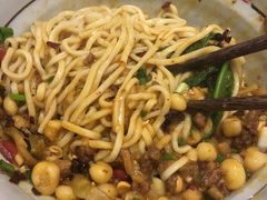 -呼啦面馆·头牌豌杂面(爱琴海店)