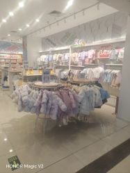 -乐友孕婴童(龙旗购物中心店)