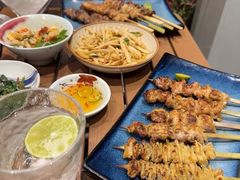 -8PINTS八品脱·日料·烧鸟·精酿小酒馆(莘庄店)