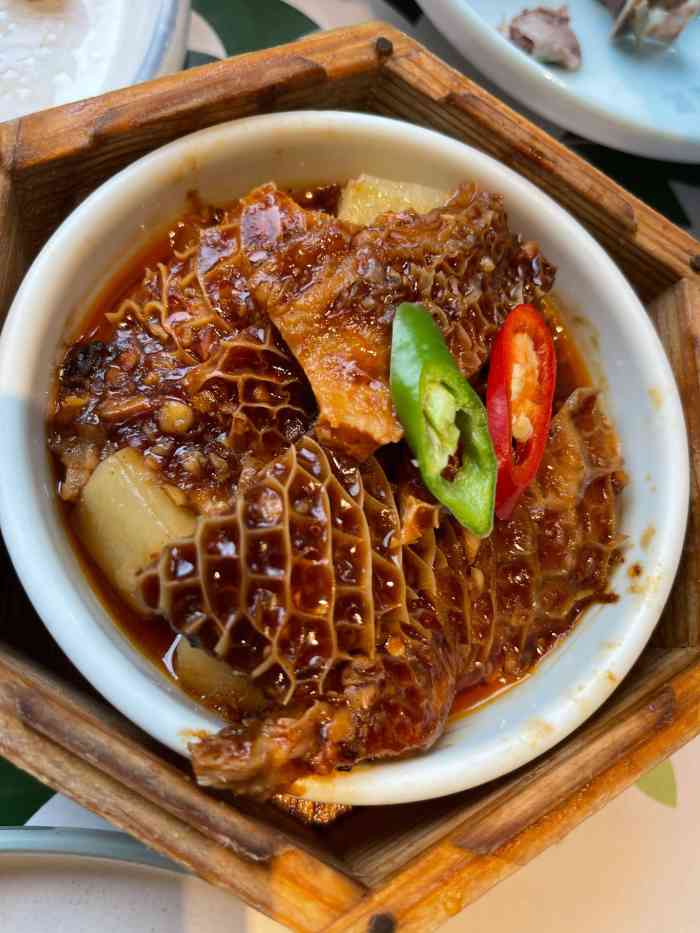 广笼记国民粤菜(三元里店)-"[薄荷]环境:环境装修的很庭院风格,大.