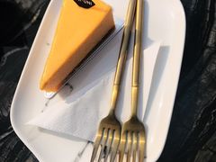 -UNI UNI(环亚凯瑟琳店)