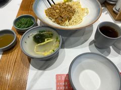 -馋三尺蟹粉小笼(人民广场店)