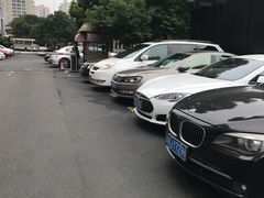 -上海华侨大厦-停车场