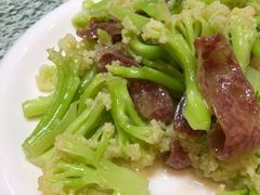有机菜花炒腊肠-頂好酒家·经典粤菜(海信广场店)