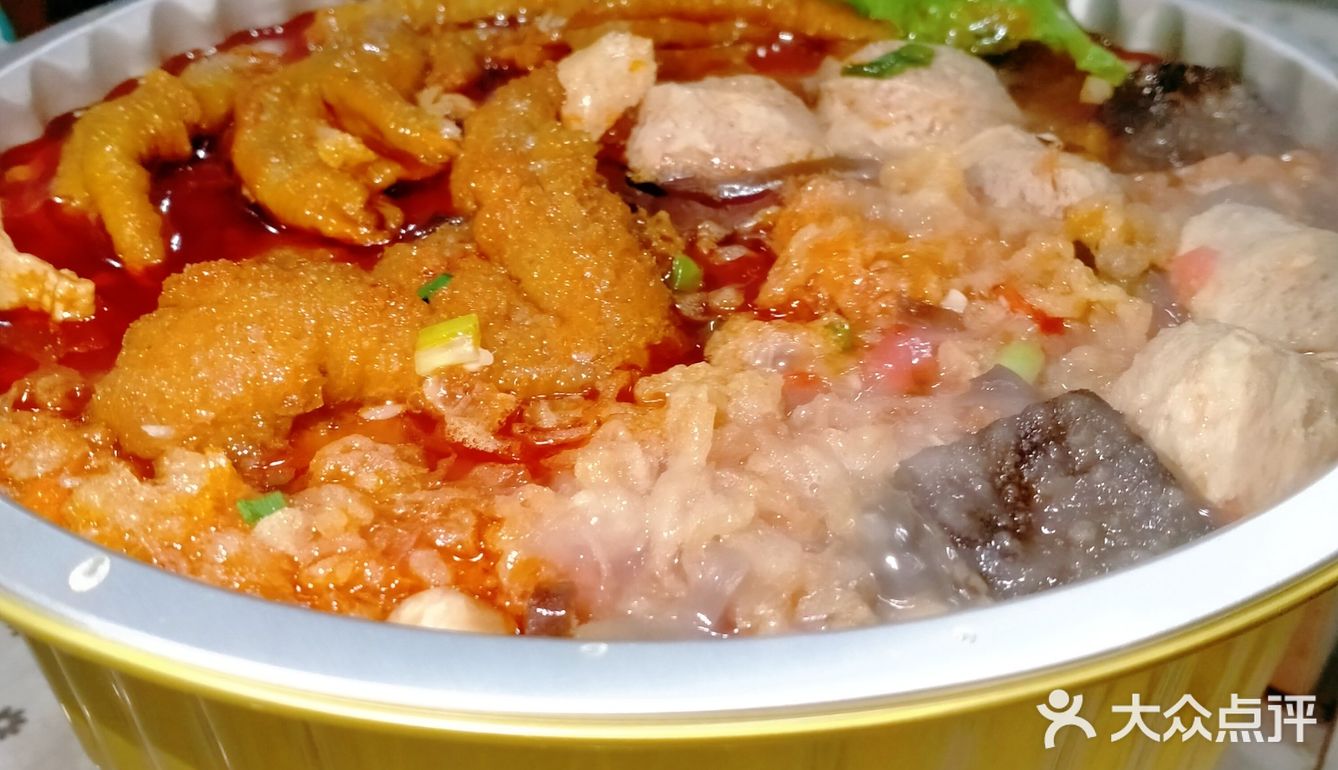 冬日小火锅的仪式感，一口螺蛳粉味顶上头